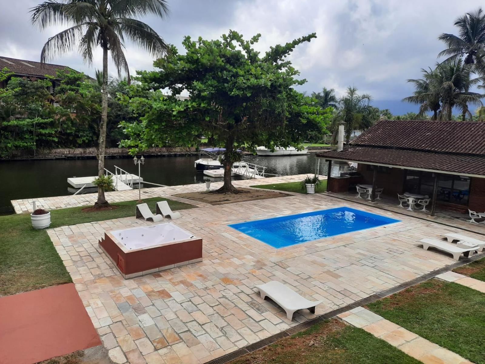 Casa Na Marina Com Piscina Churrasqueira E Pier Гуаружа Екстер'єр фото