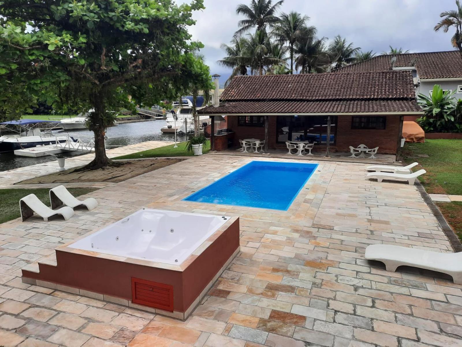Casa Na Marina Com Piscina Churrasqueira E Pier Гуаружа Екстер'єр фото