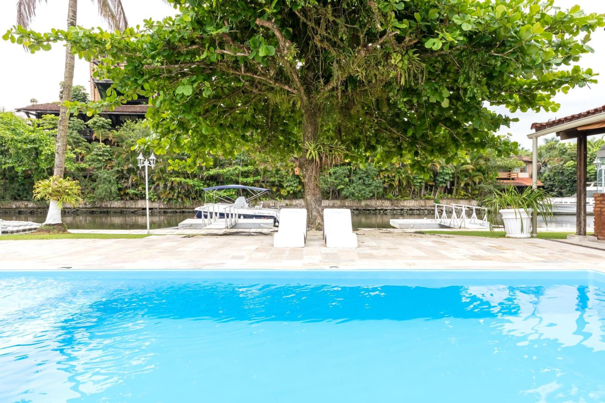 Casa Na Marina Com Piscina Churrasqueira E Pier Гуаружа Екстер'єр фото